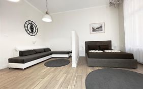 Basilica Friends Apartment